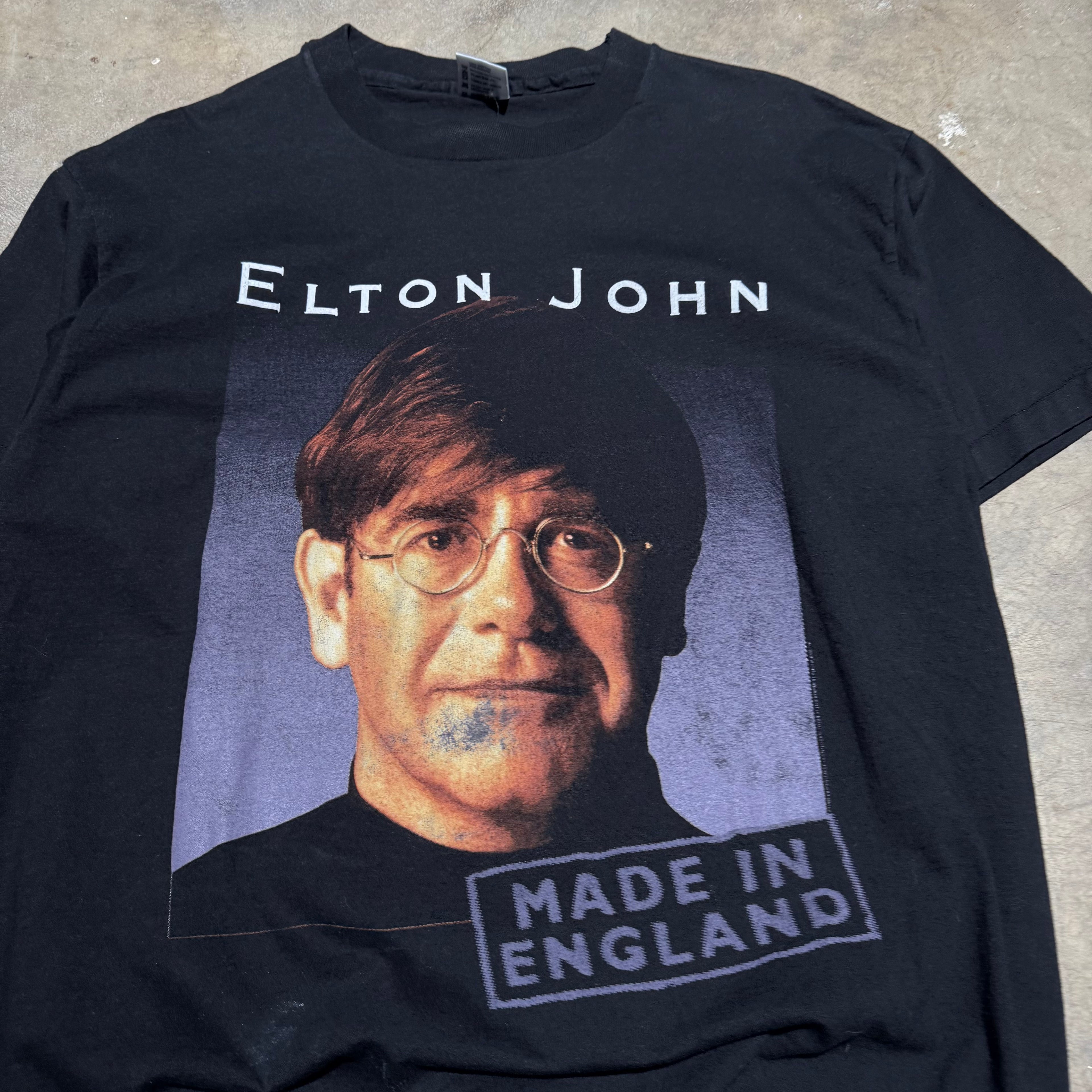 size xl - Vintage ' Elton John Made in England ' Tee