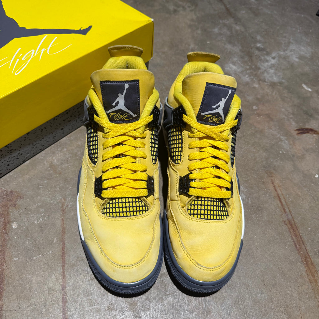 size 10.5 - Jordan 4 Retro ' Lightning '