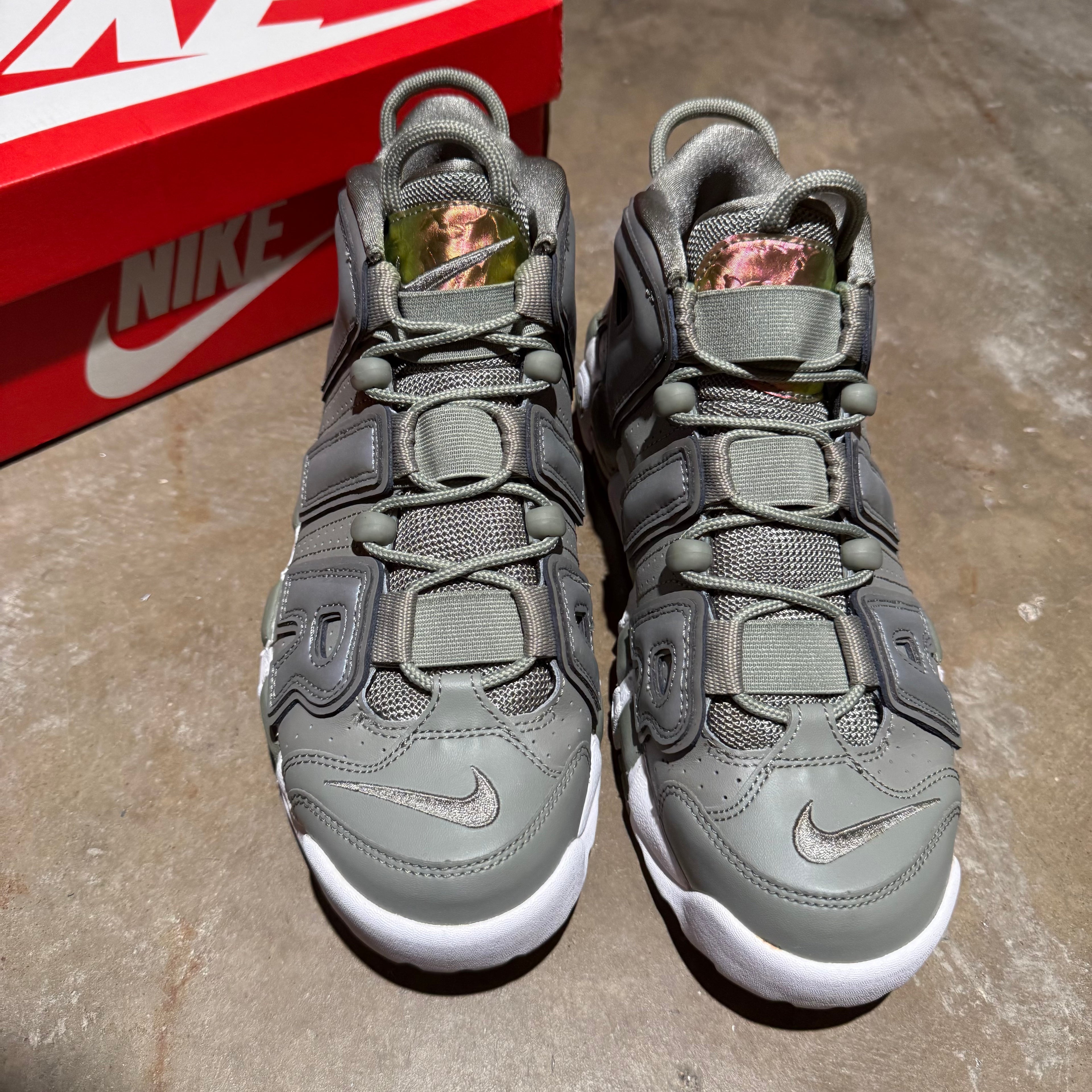 size 7.5 - Air More Uptempo ' Iridescent '