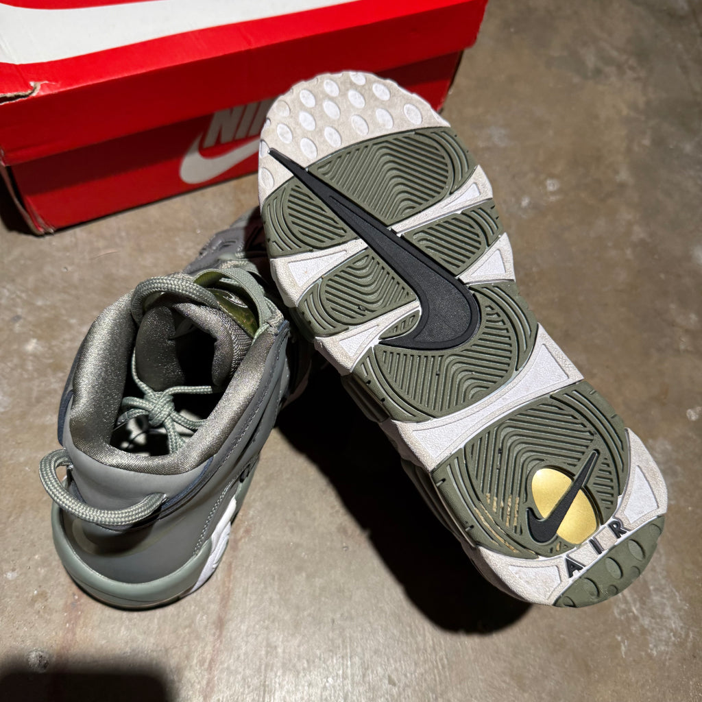 size 7.5 - Air More Uptempo ' Iridescent '