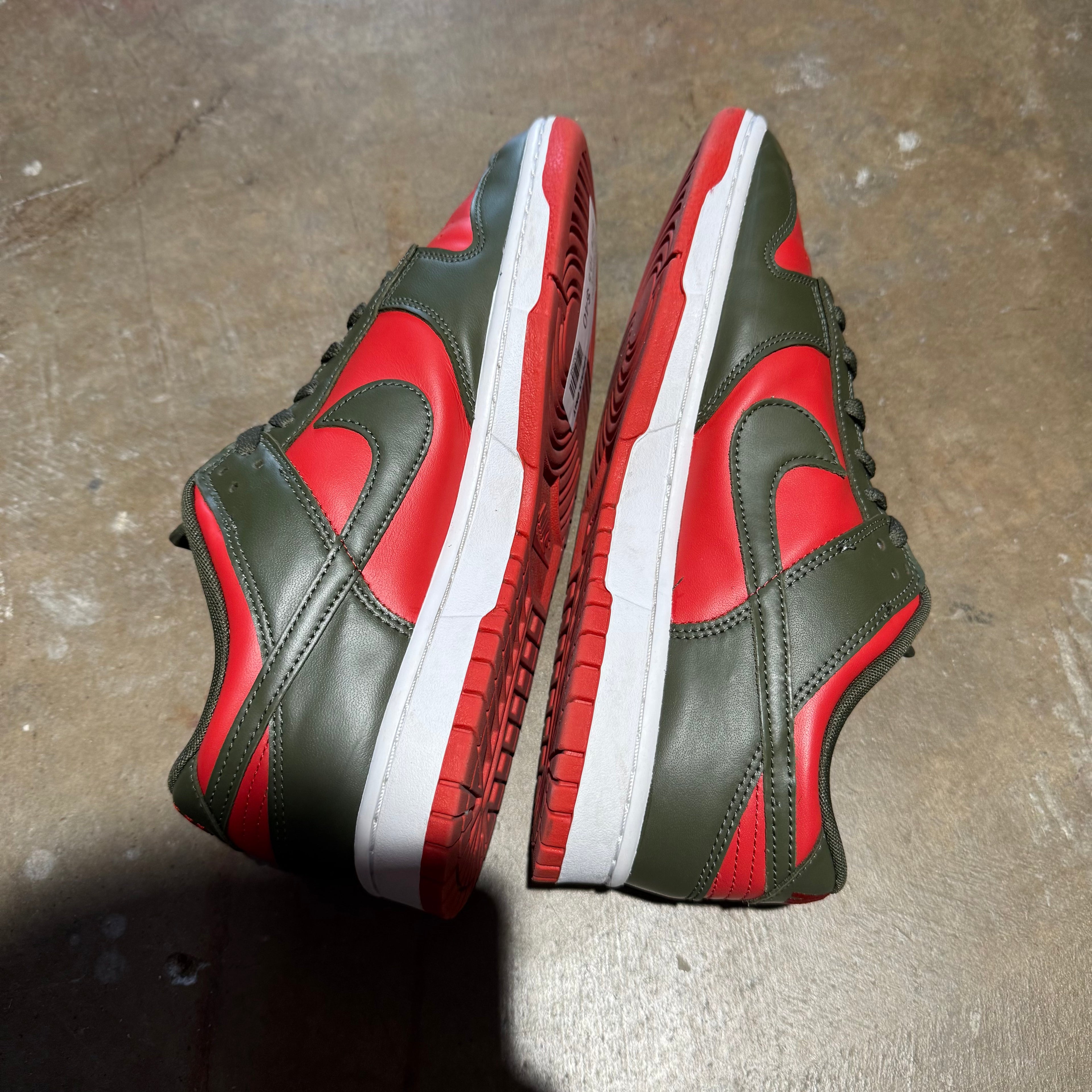 size 10.5 - Dunk Low ' Cargo Khaki '