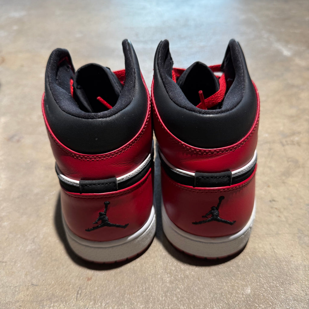 size 9 - Jordan 1 Retro ' BMP Old Love '