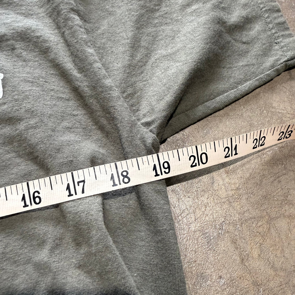 size medium - Vintage ' 2004 Green day ' tee