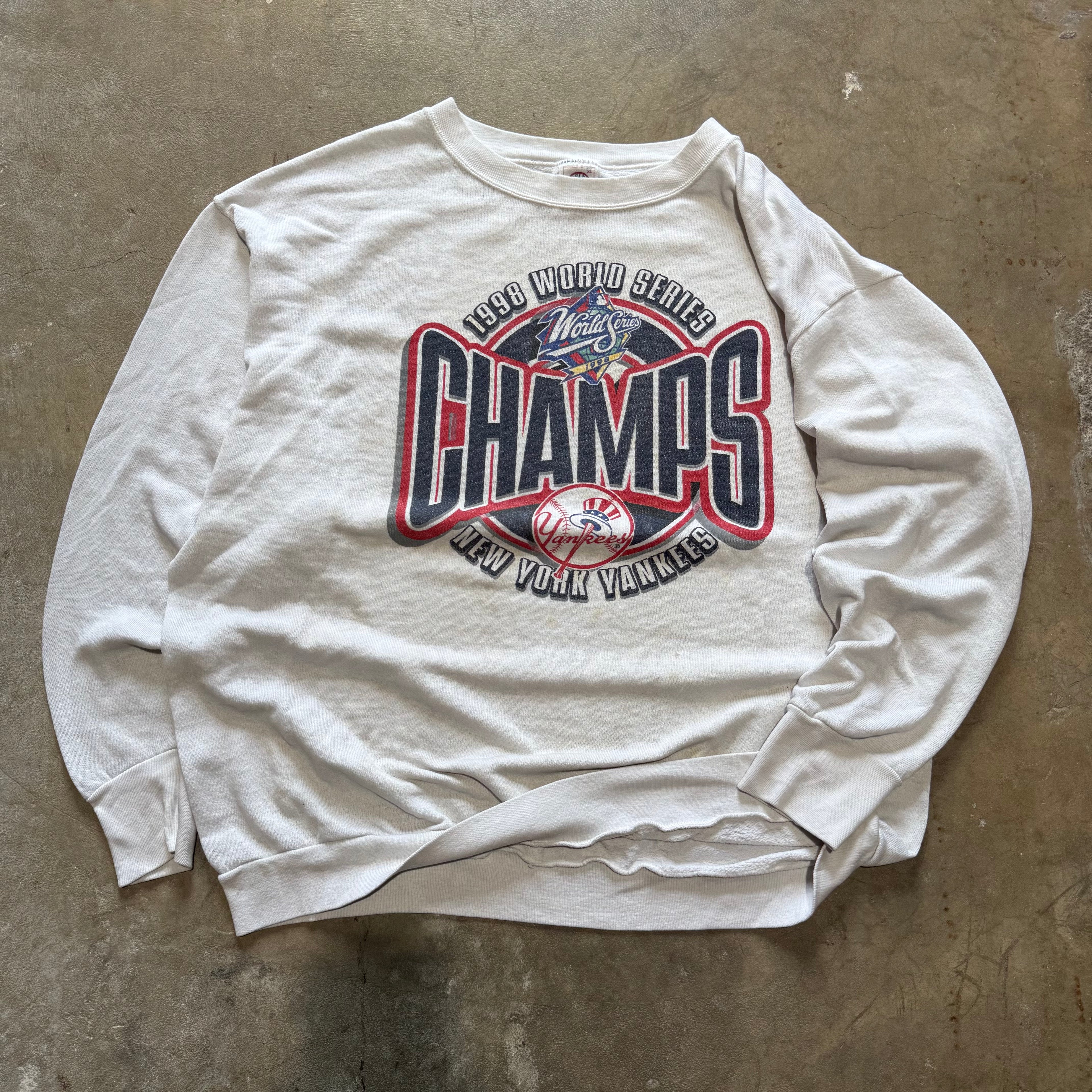 size xl - Vintage ' 1998 Yankees World Series Champs ' crewneck