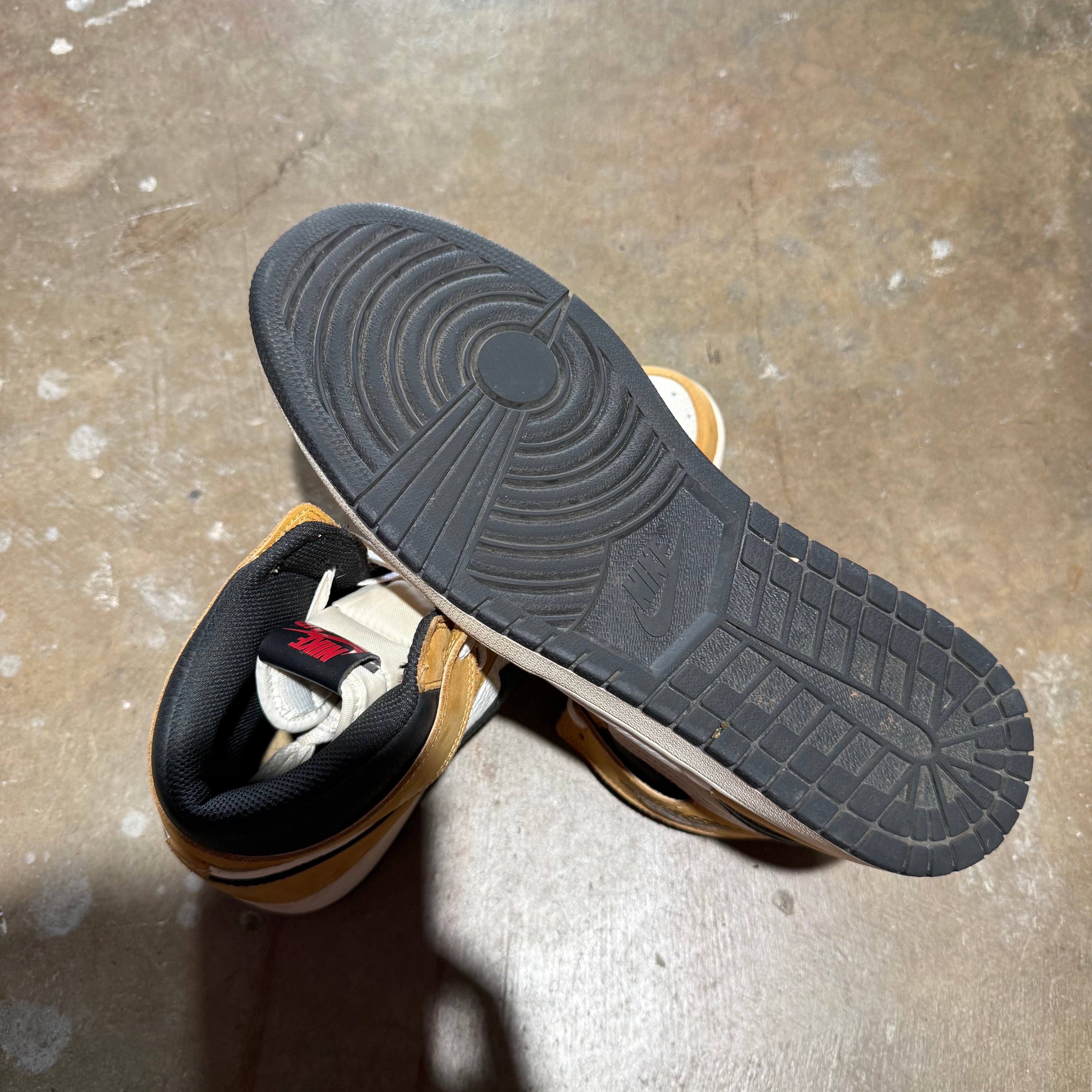 size 12 - Jordan 1 High Retro ' Rookie of the Year '