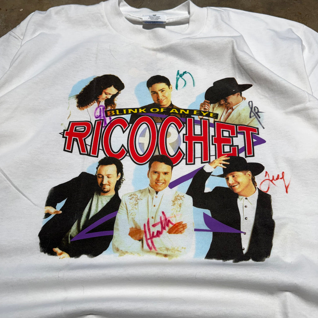 size xl - Vintae ' Ricochet Blink Of An Eye ' tee