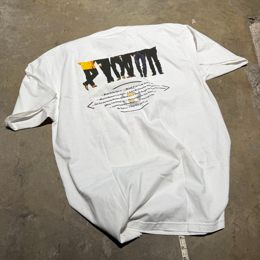 size xl - Vintae ' Ricochet Blink Of An Eye ' tee