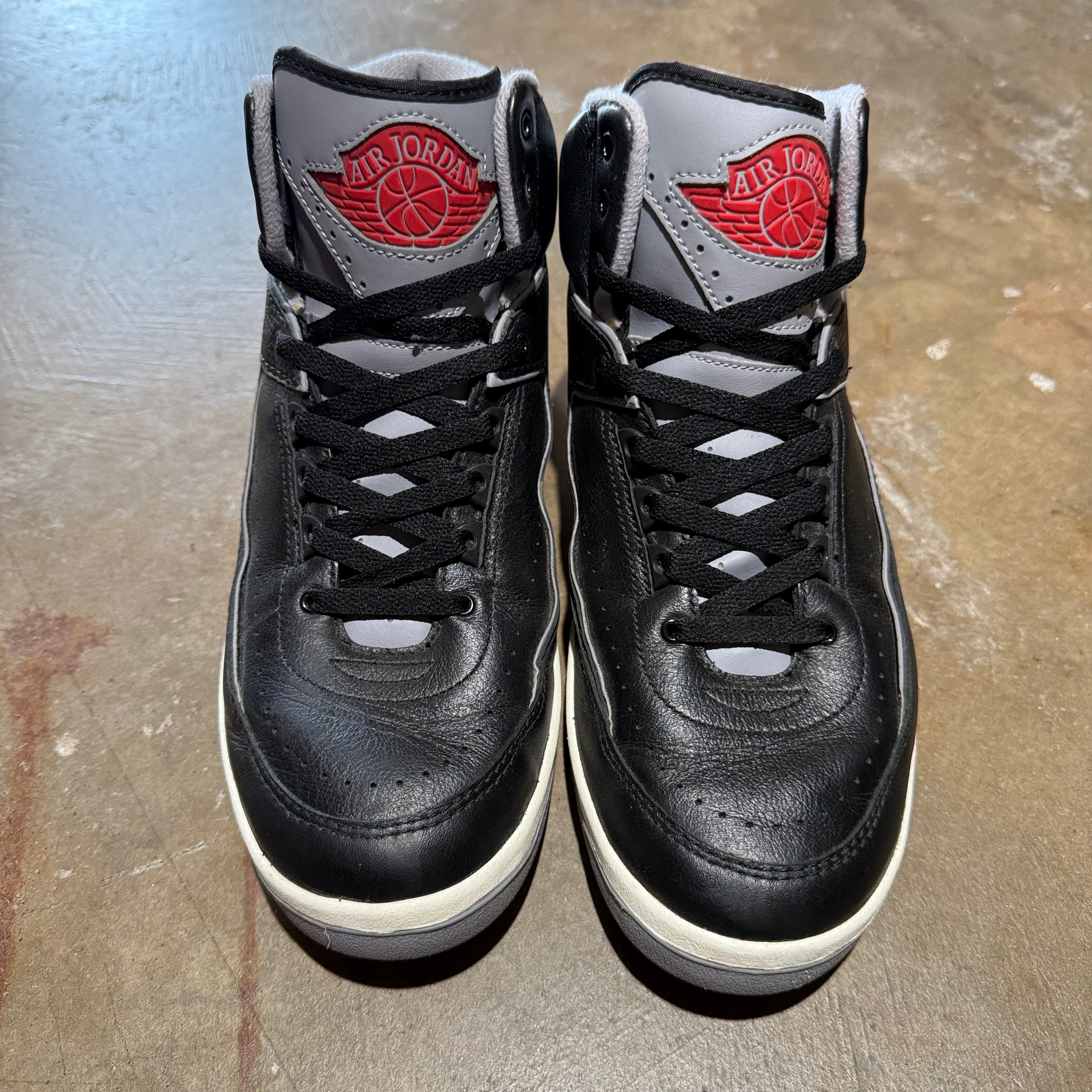 size 9.5 - Jordan 2 Retro ' Black Cement '