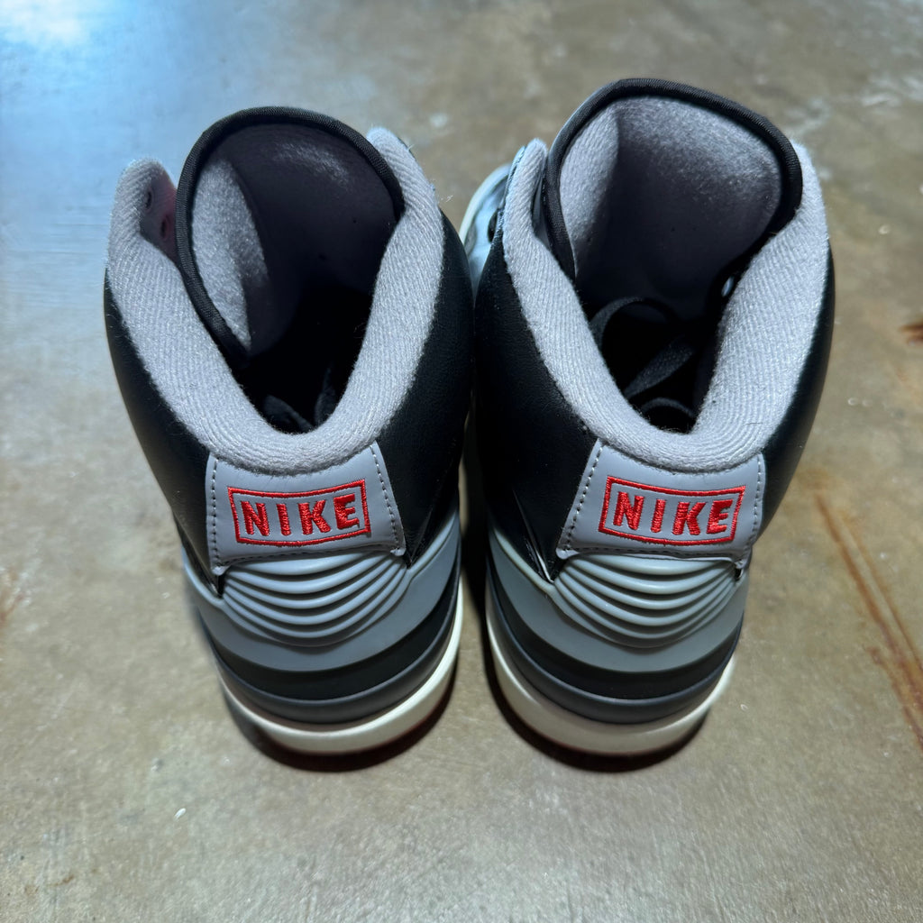 size 9.5 - Jordan 2 Retro ' Black Cement '