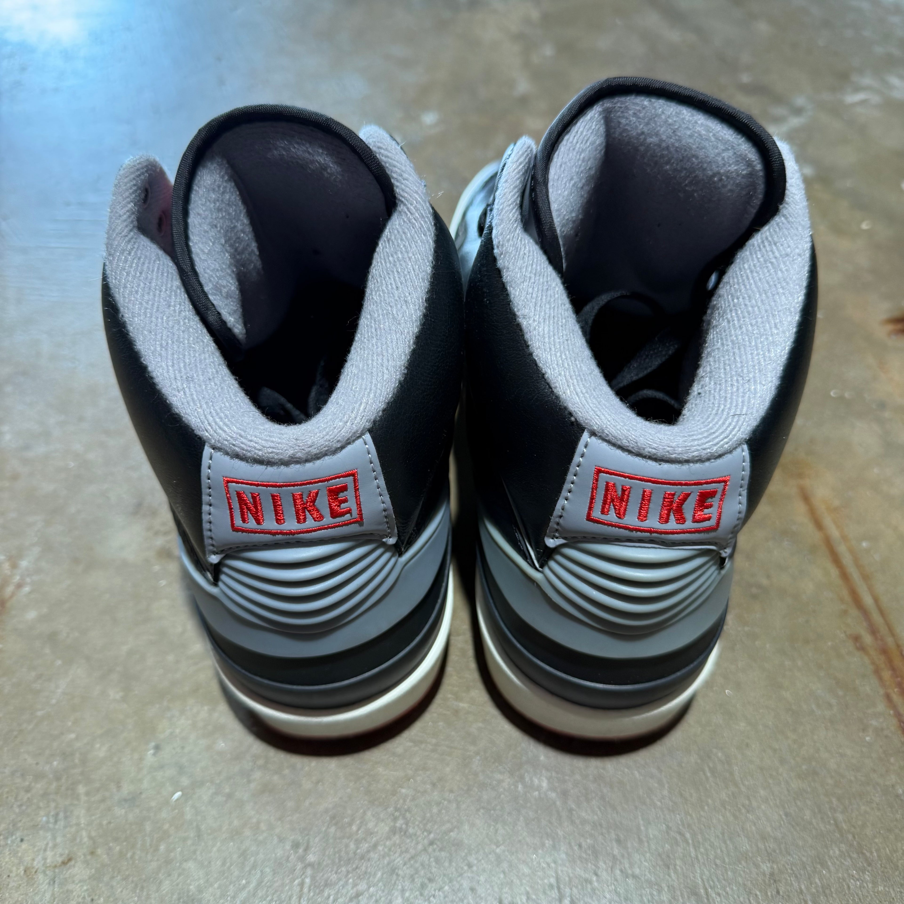 size 9.5 - Jordan 2 Retro ' Black Cement '