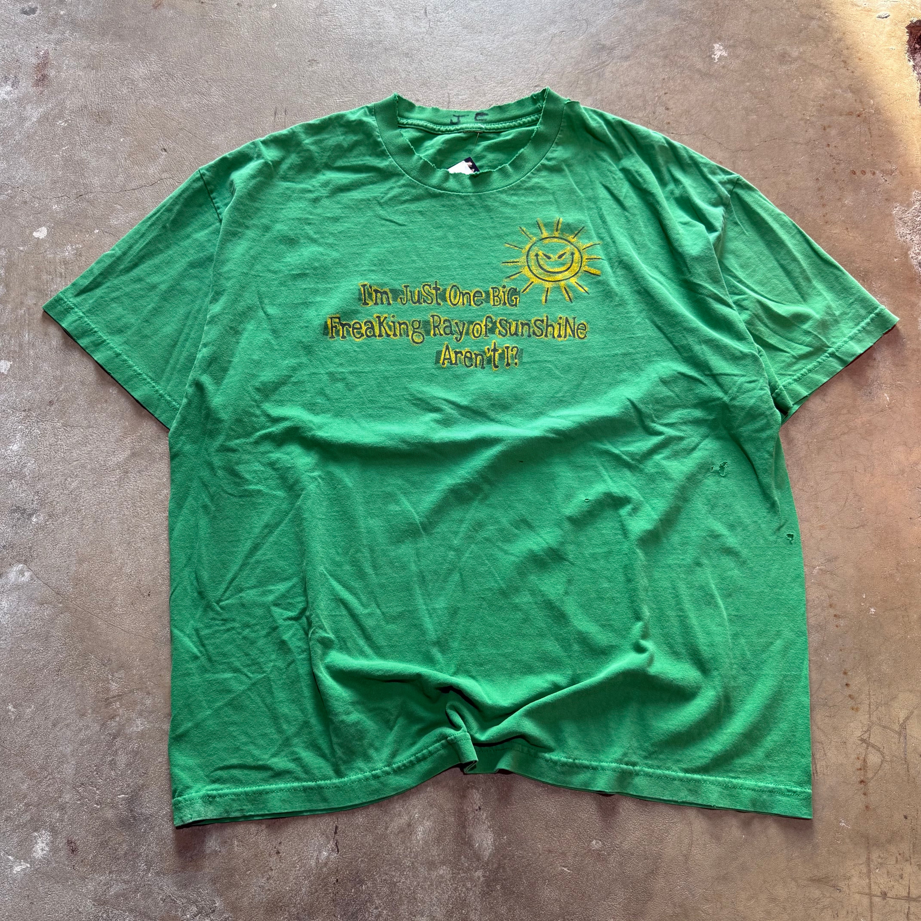size xxl - Vintage ' Ray of sunshine ' tee