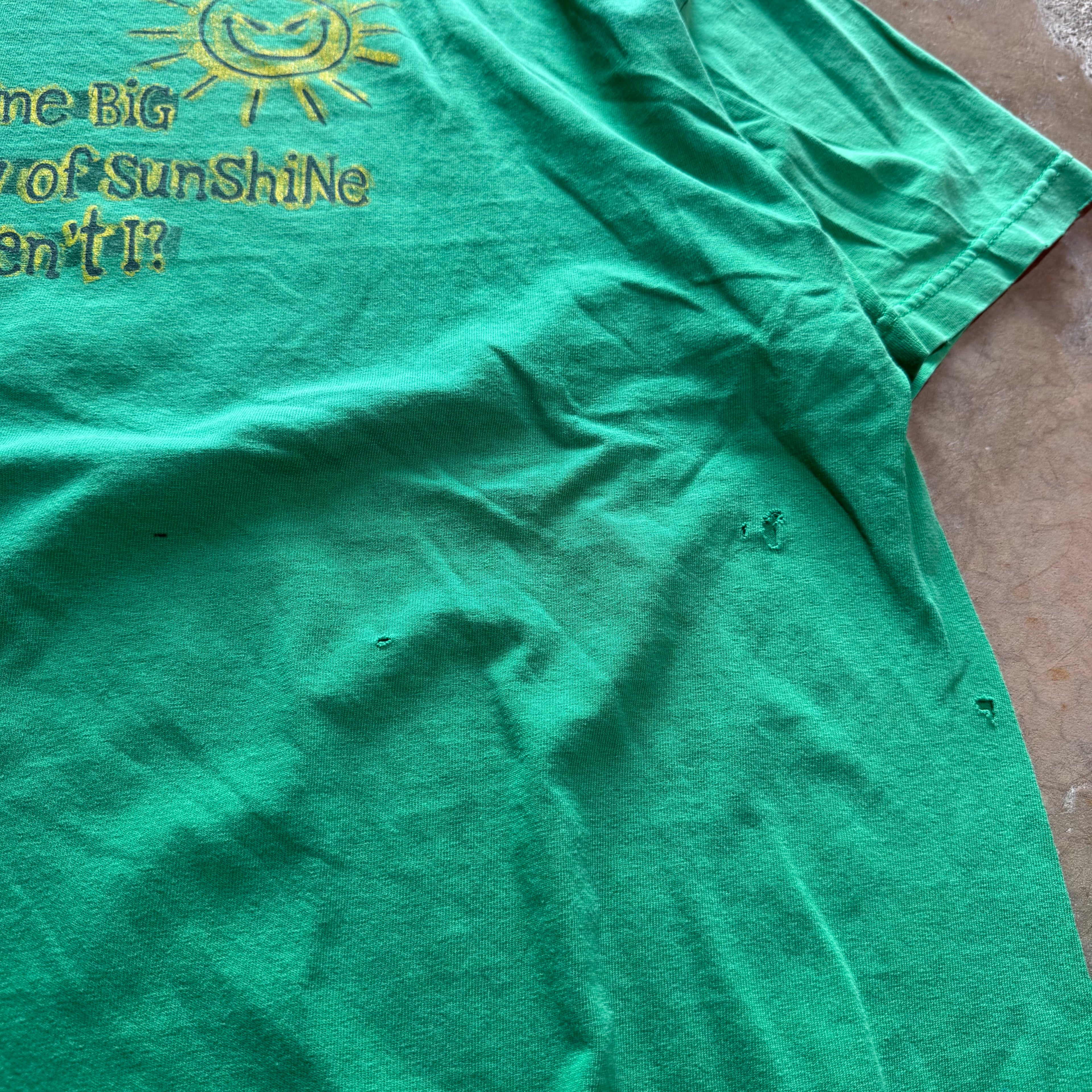 size xxl - Vintage ' Ray of sunshine ' tee