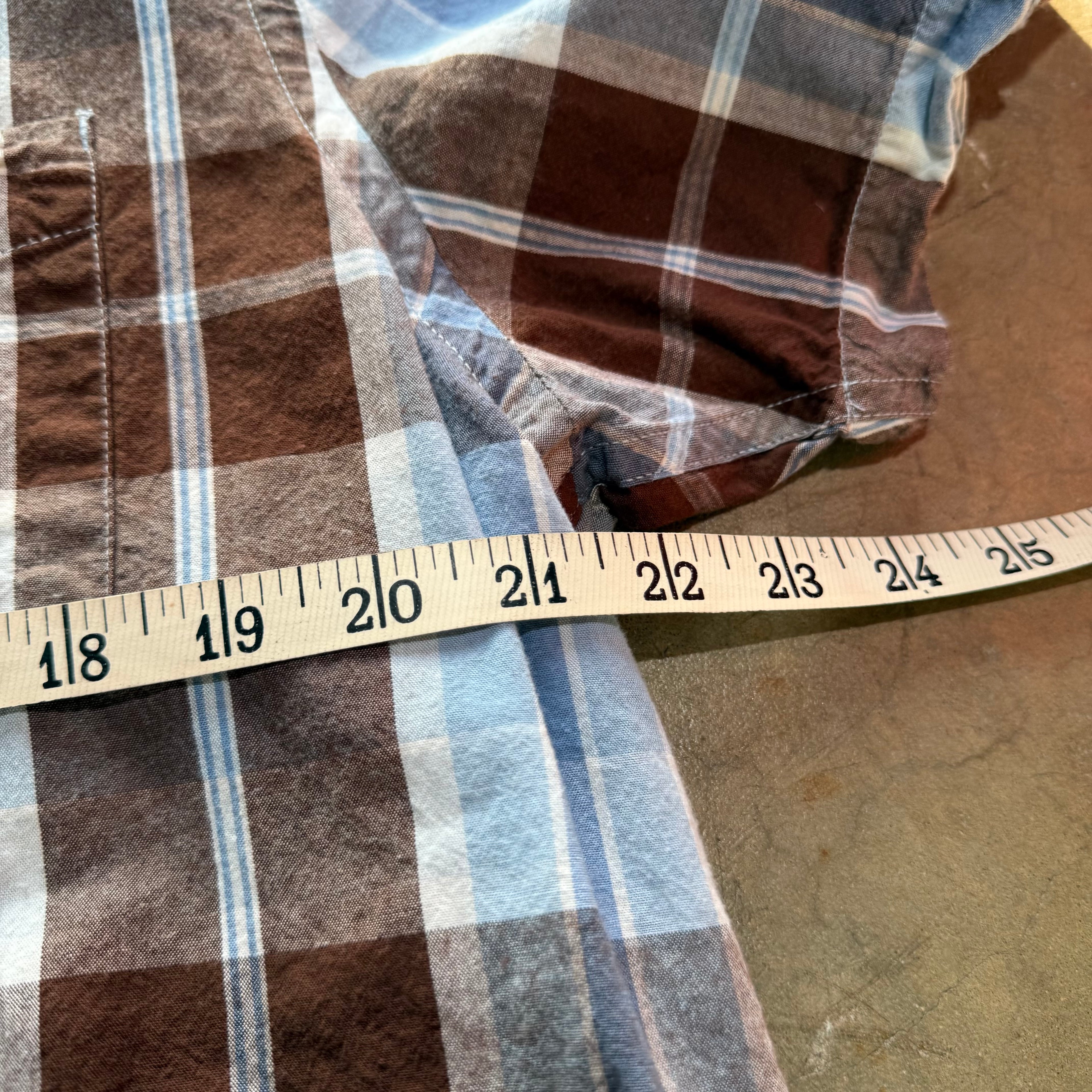 size xl - Vintage ' urban up pipeline button up ' tee