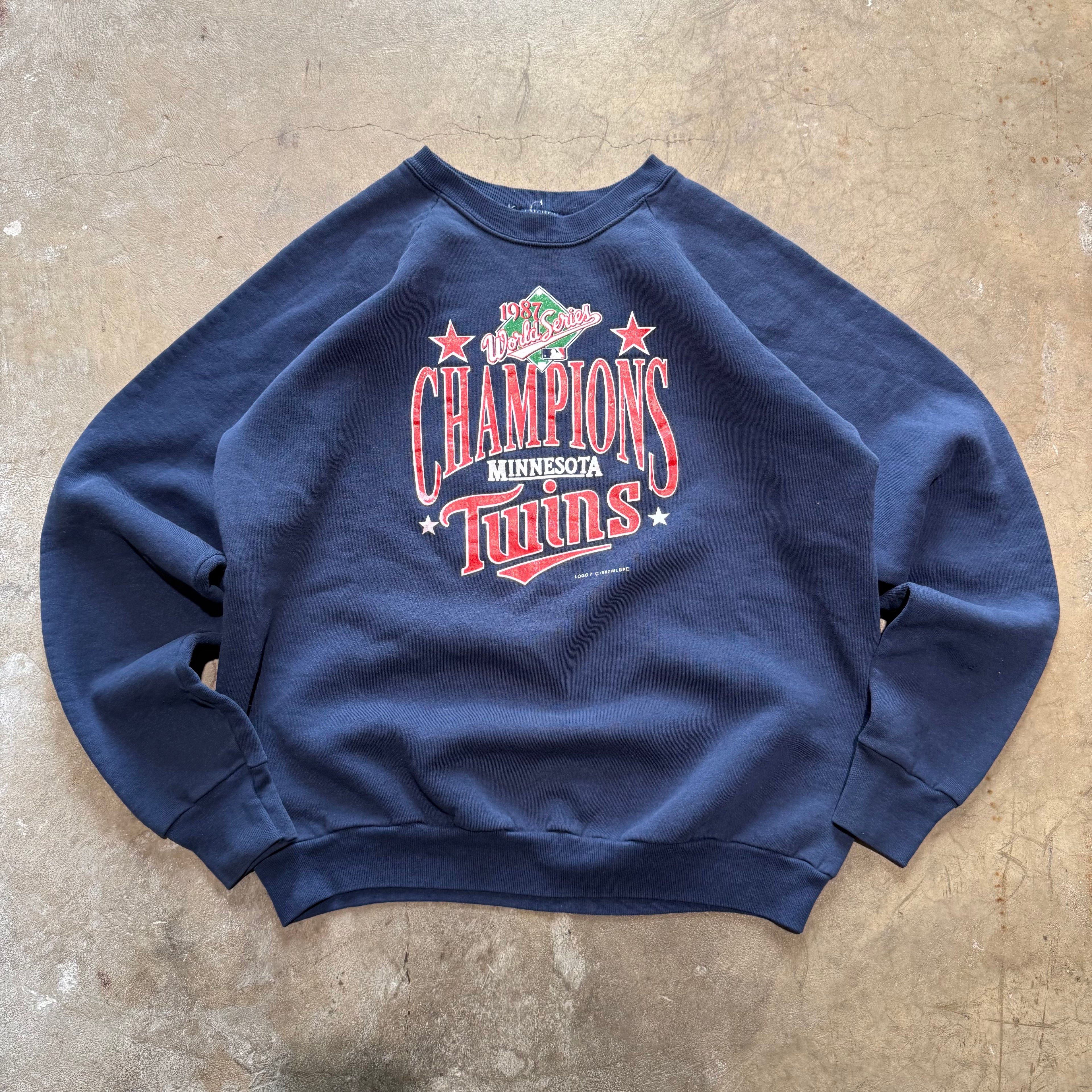 size large - Vintage ' 1987 Minnesota Twins World series Champions ' crewneck
