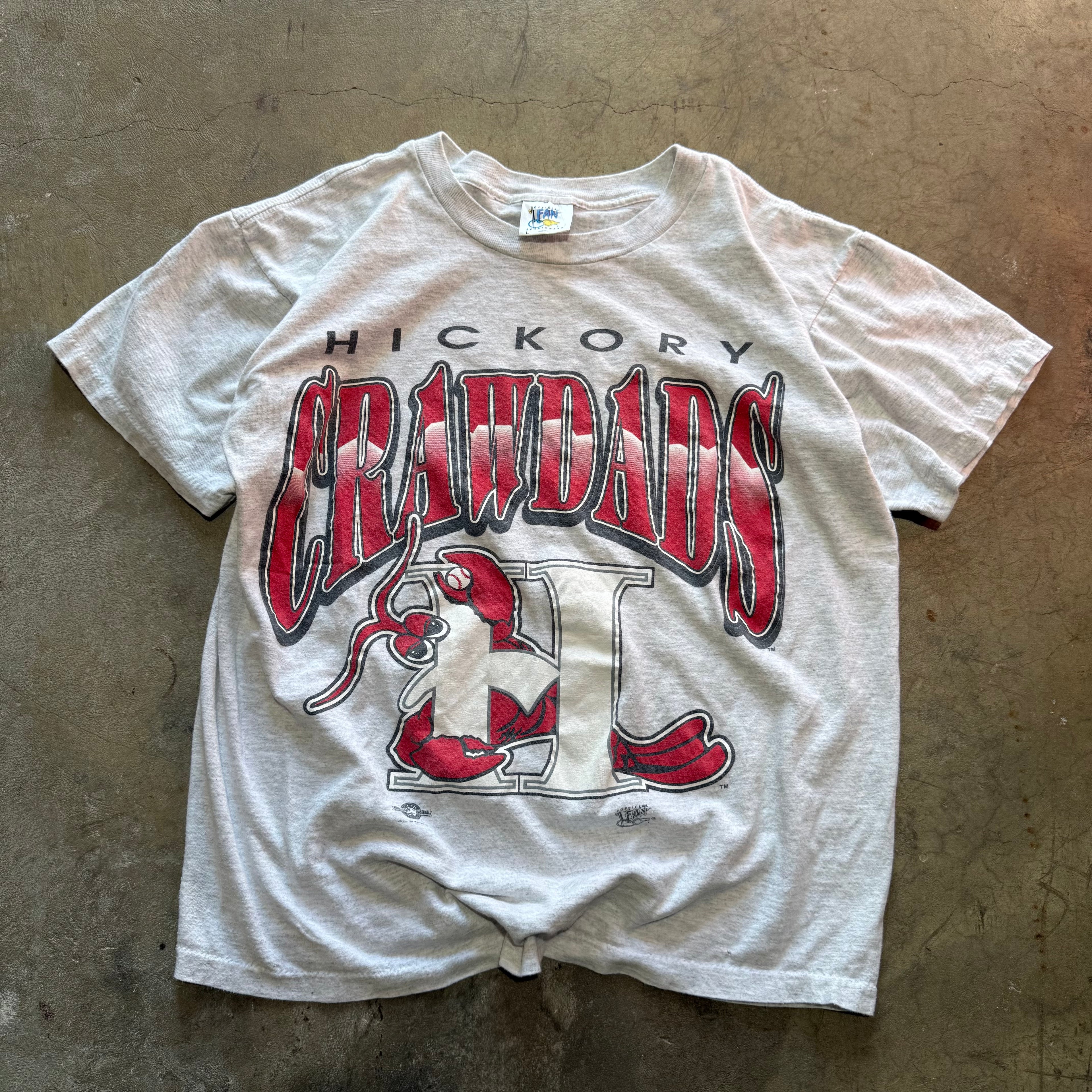 size large - Vintage ' Hickory Crawdads ' tee