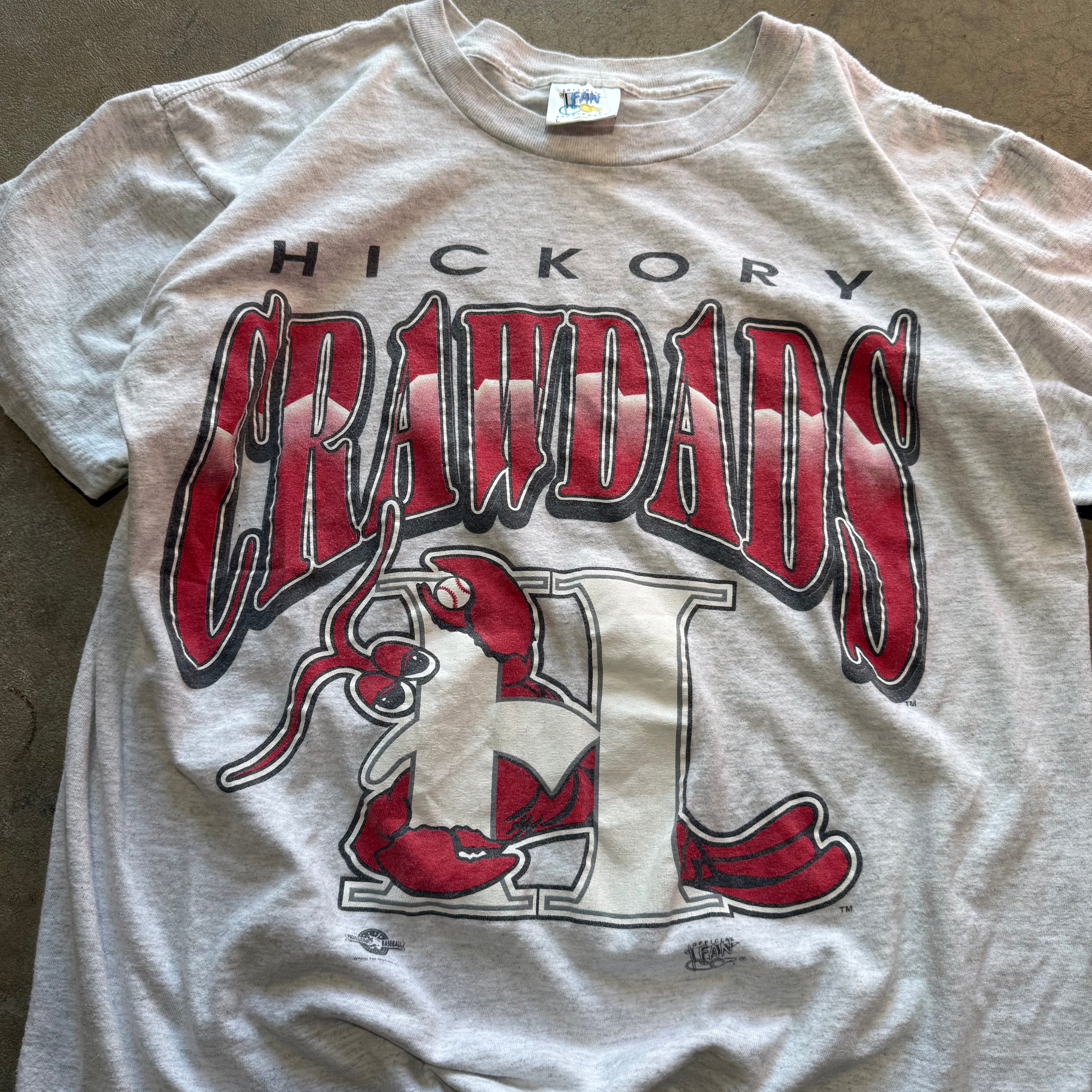 size large - Vintage ' Hickory Crawdads ' tee