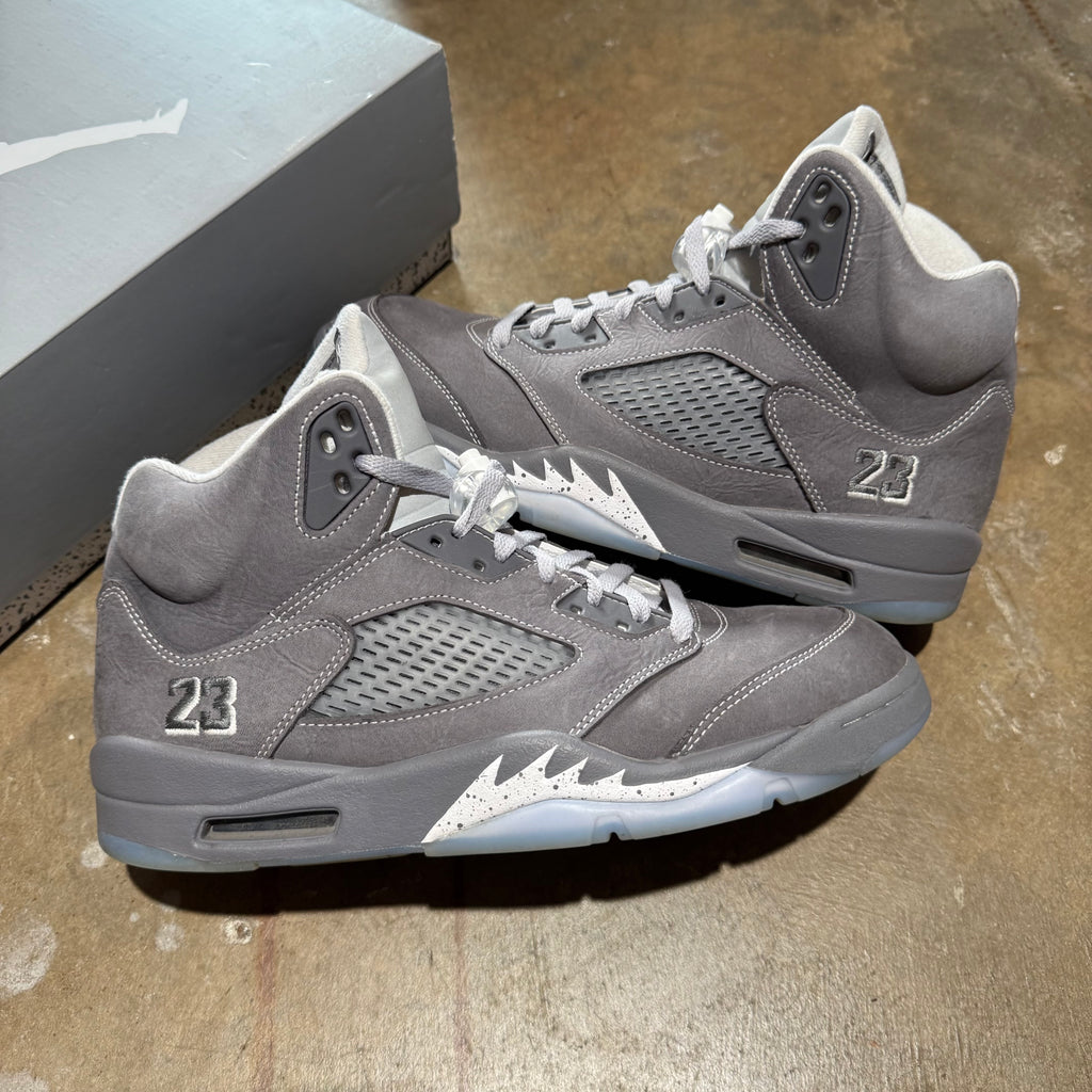 size 10 - Jordan 5 Retro ' Wolf Grey '