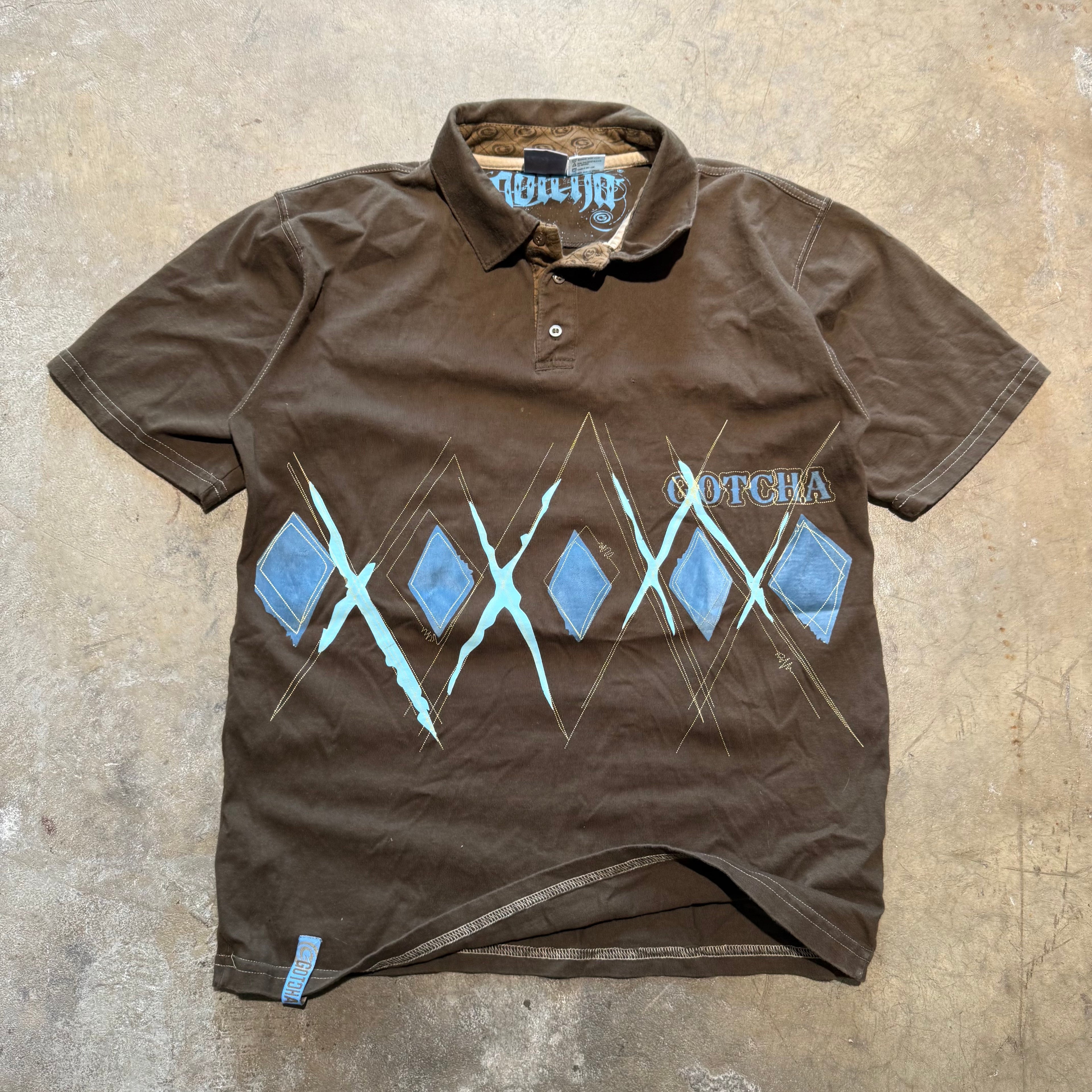 size medium - Vintage ' Gotcha Brown Button up ' tee