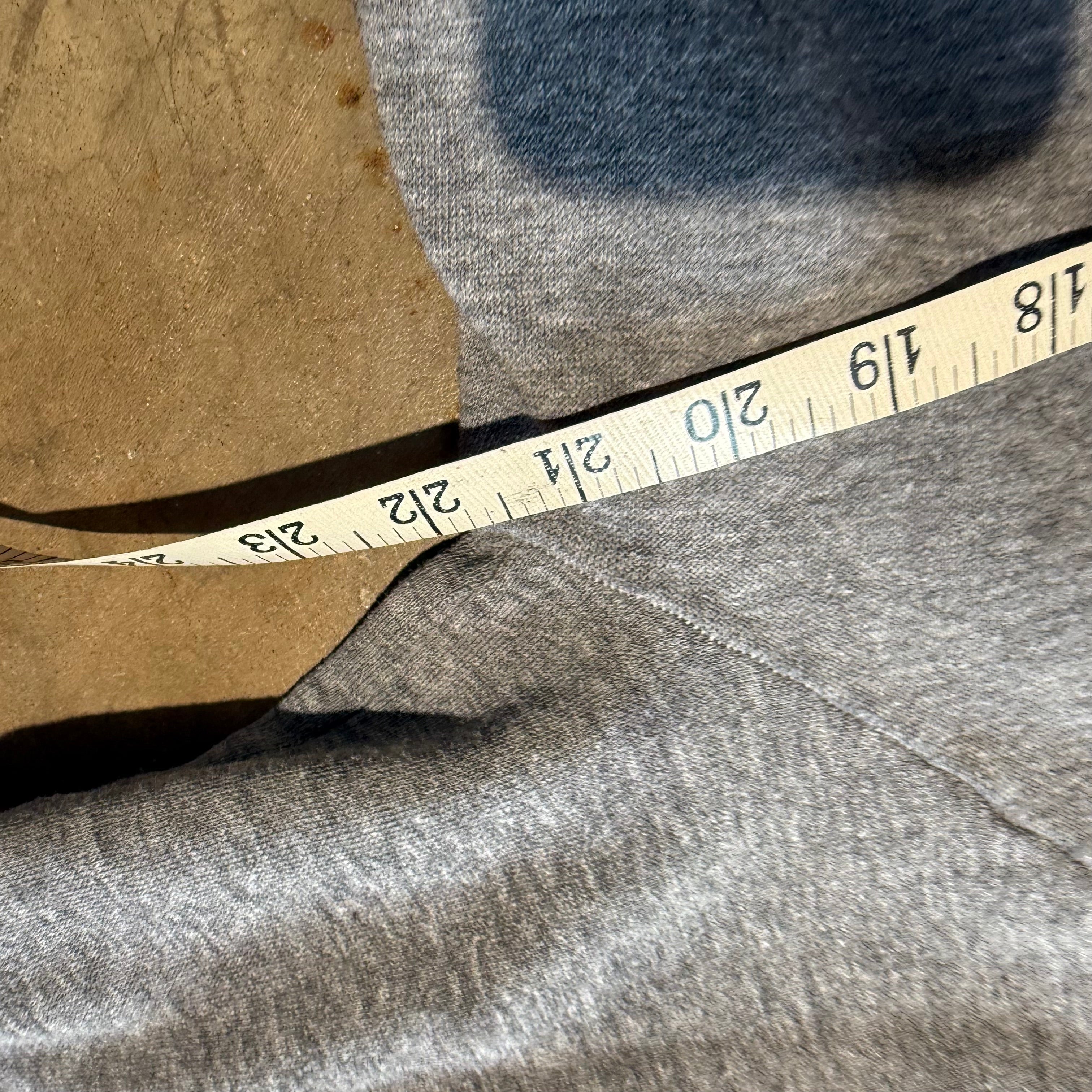 size medium - Vintage ' 80's University of North Carolina  Architure ' crewneck