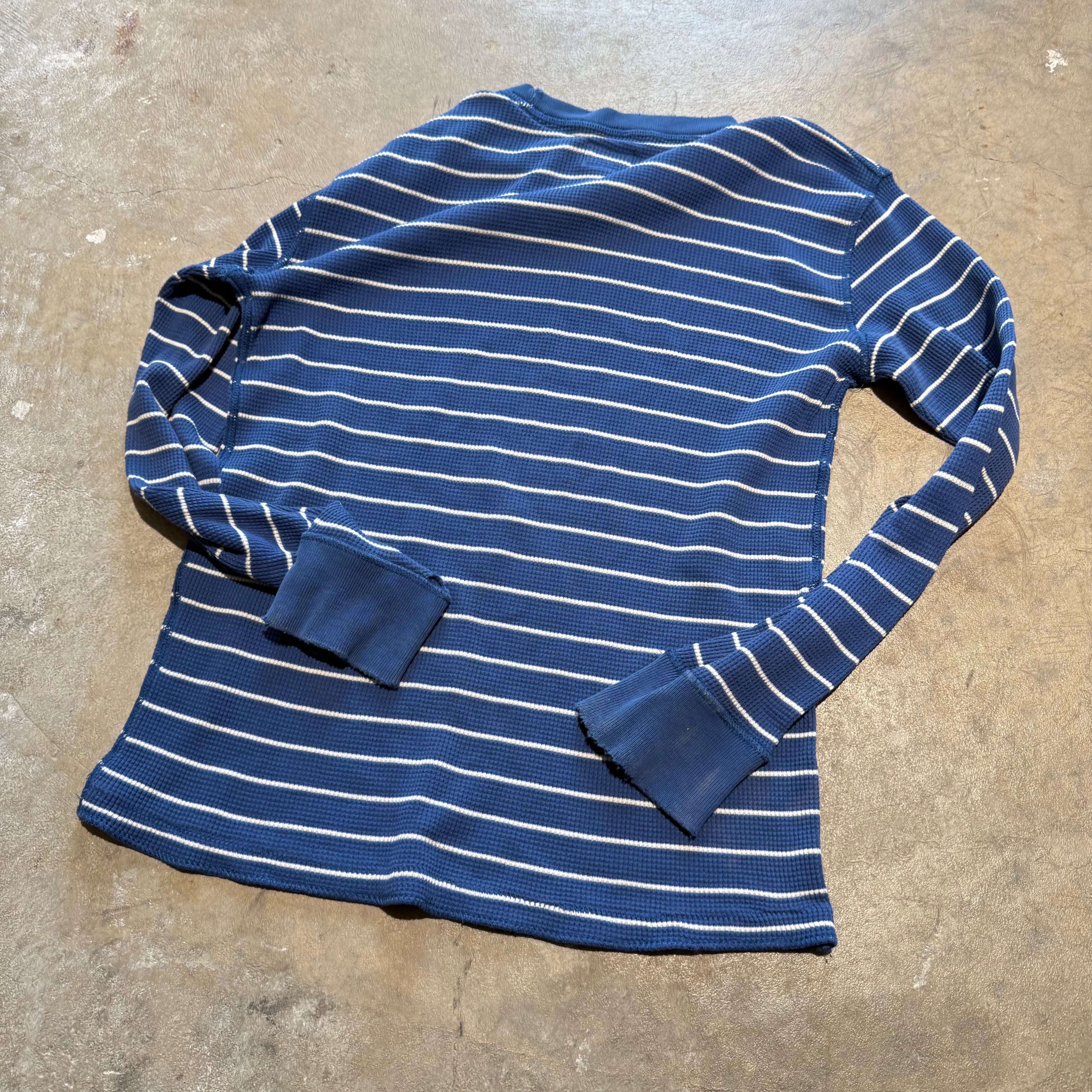 size large - Vintage ' Place Thermal Blue and white striped ' tee