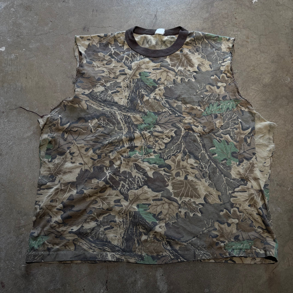 size xl - Vintage ' 80's Camo Realtree Cut off sleeves ' tee