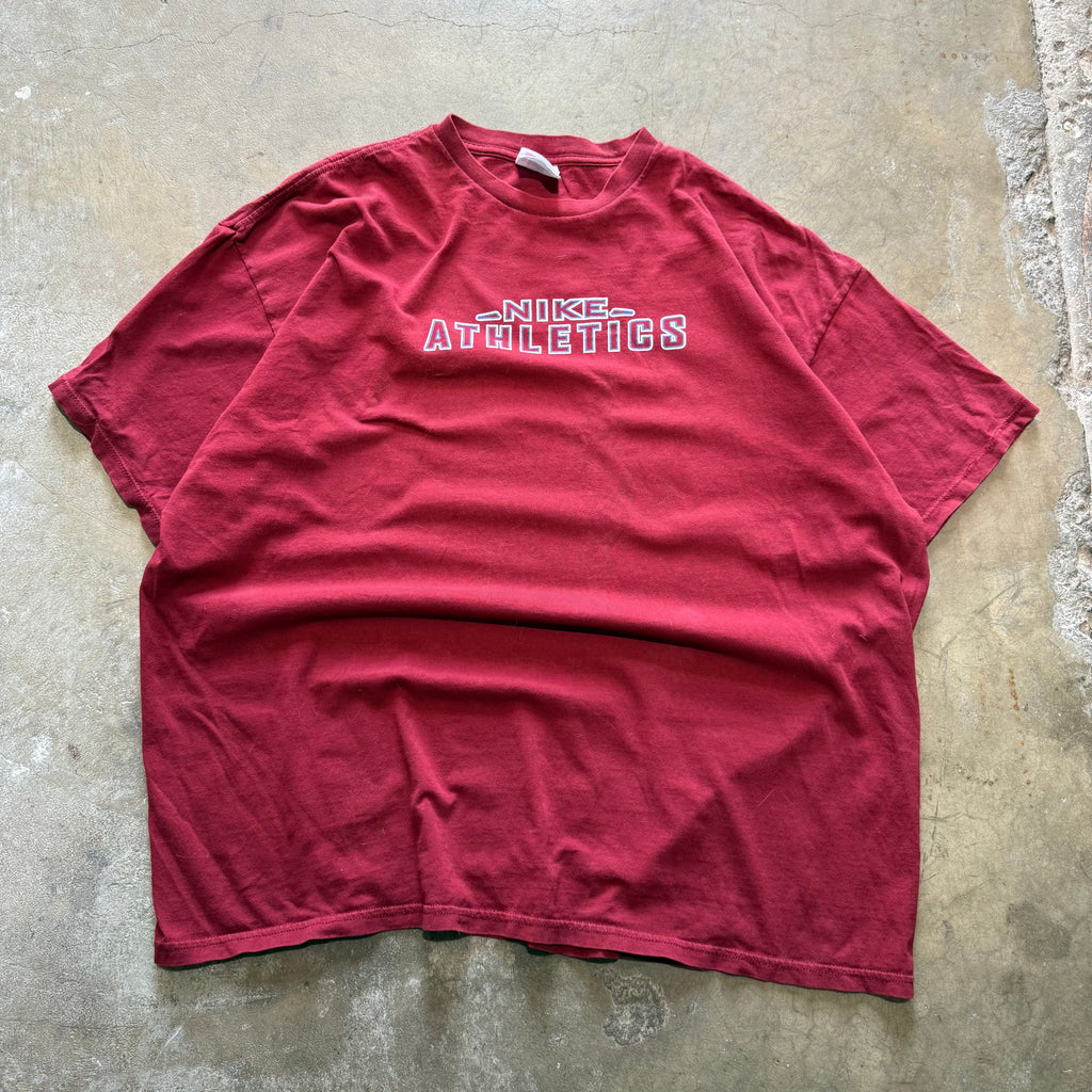 size xxl - Vintage ' Nike Athletics ' tee