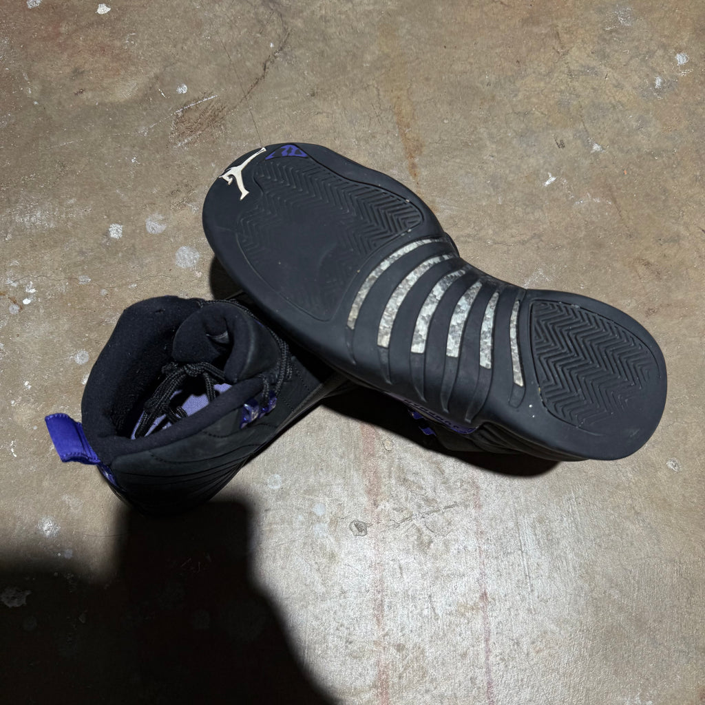 size 8.5 - Jordan 12 Retro ' Black Dark Concord '