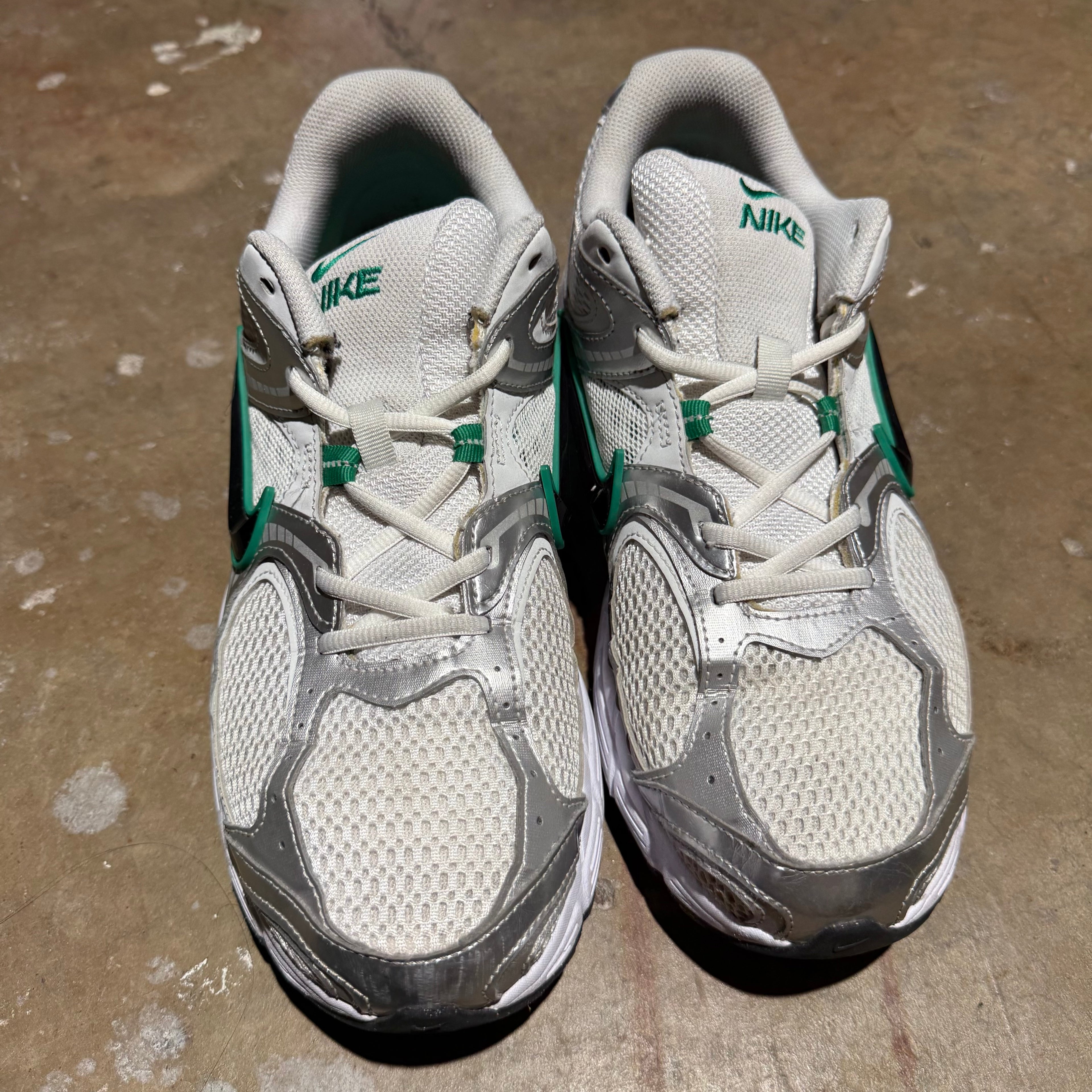 size 12 - Nike v5 RNR ' White Malachite '