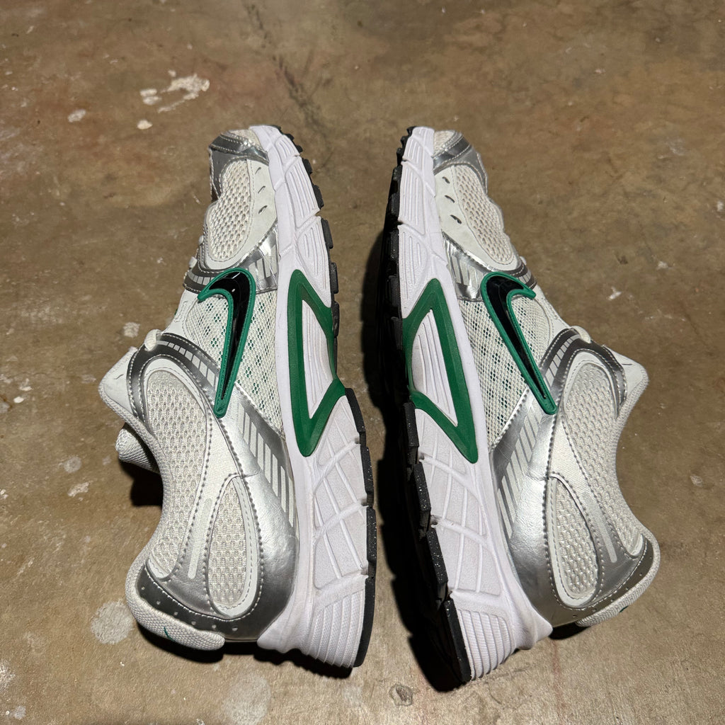 size 12 - Nike v5 RNR ' White Malachite '