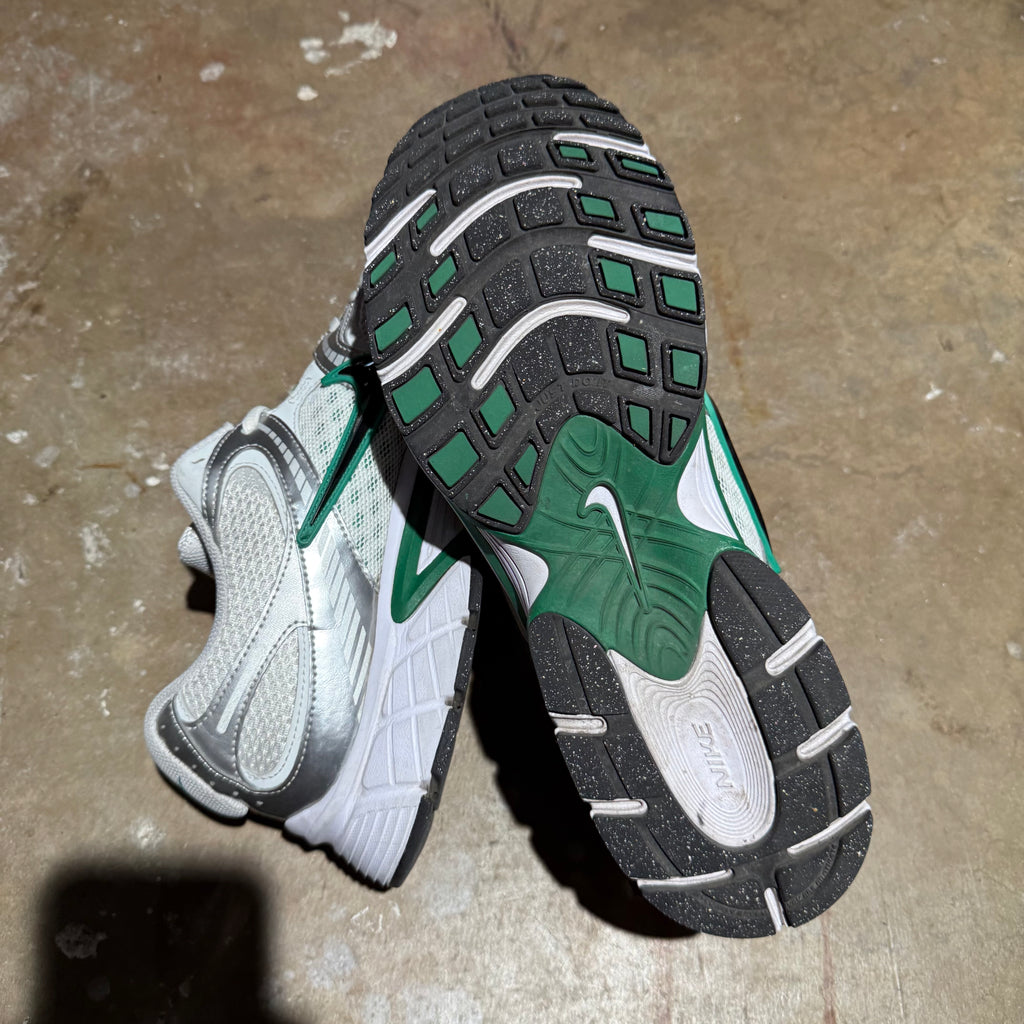 size 12 - Nike v5 RNR ' White Malachite '