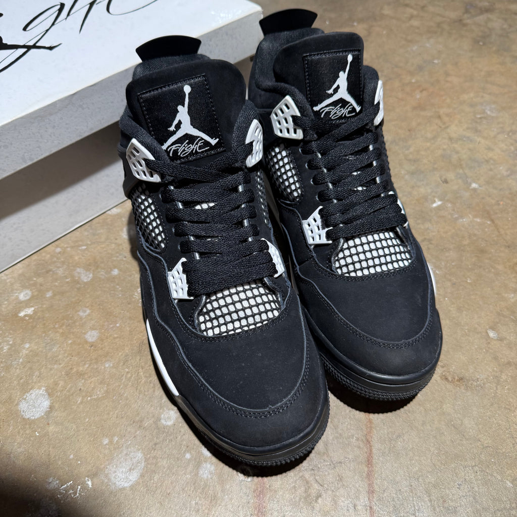 size 12 - Jordan 4 Retro ' White Thunder '