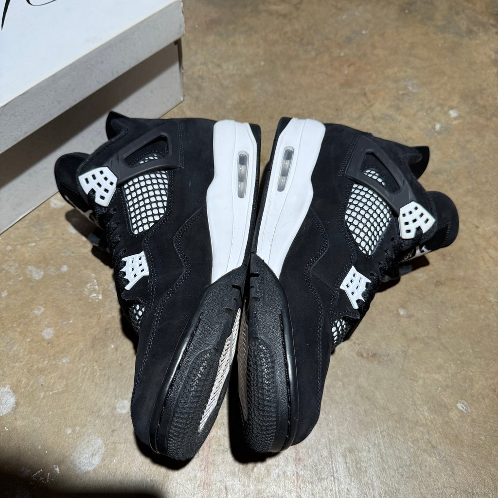 size 12 - Jordan 4 Retro ' White Thunder '