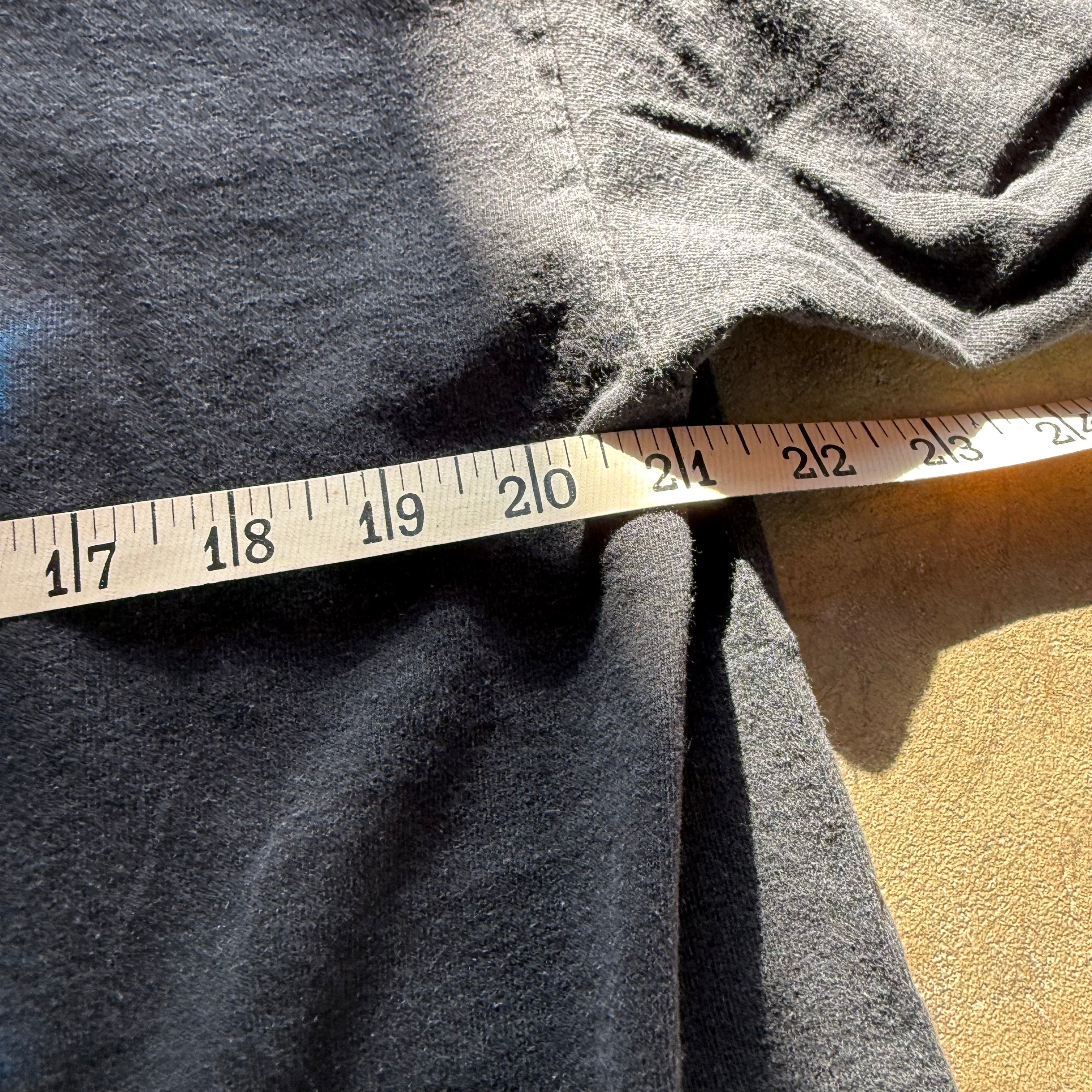 size xl - vintage ' Elvis Presley Faded ' tee