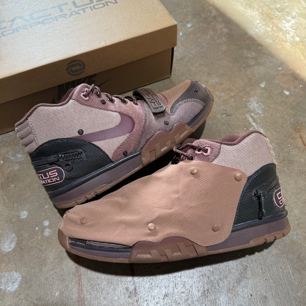 size 9.5 - Air Trainer 1 sp ' Travis Scott Wheat '