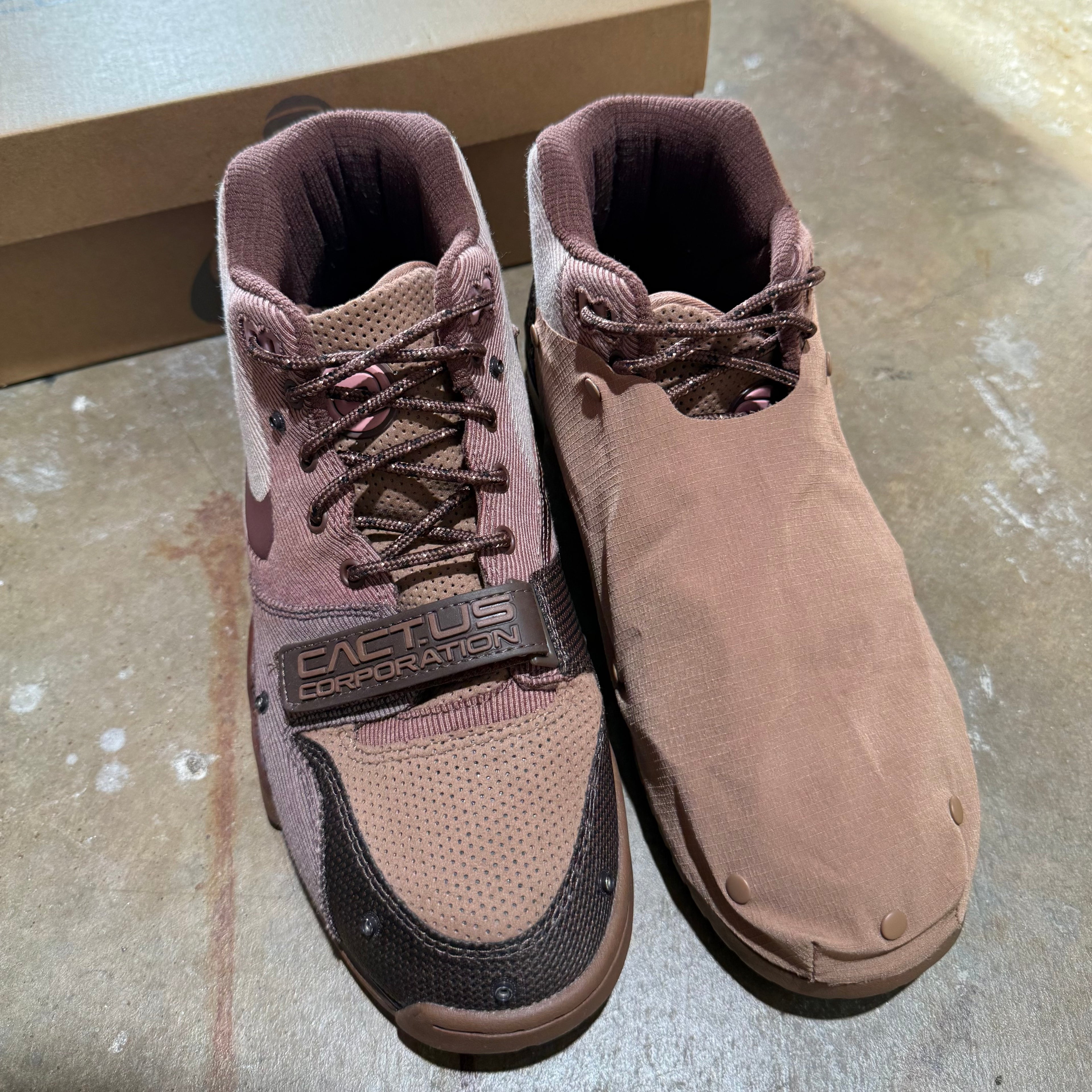 size 9.5 - Air Trainer 1 sp ' Travis Scott Wheat '